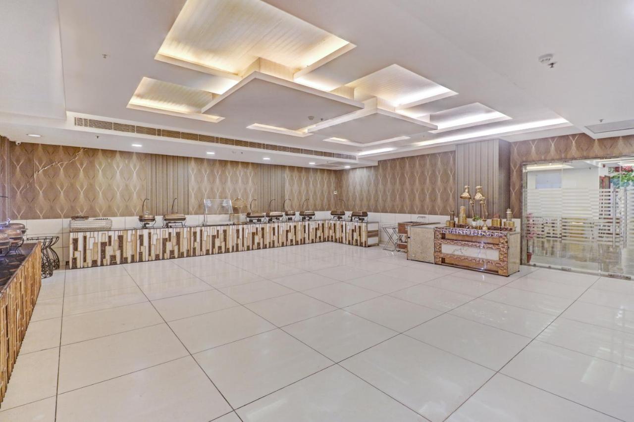 Oyo Townhouse 484 Sanskriti Hotel Делхи Екстериор снимка