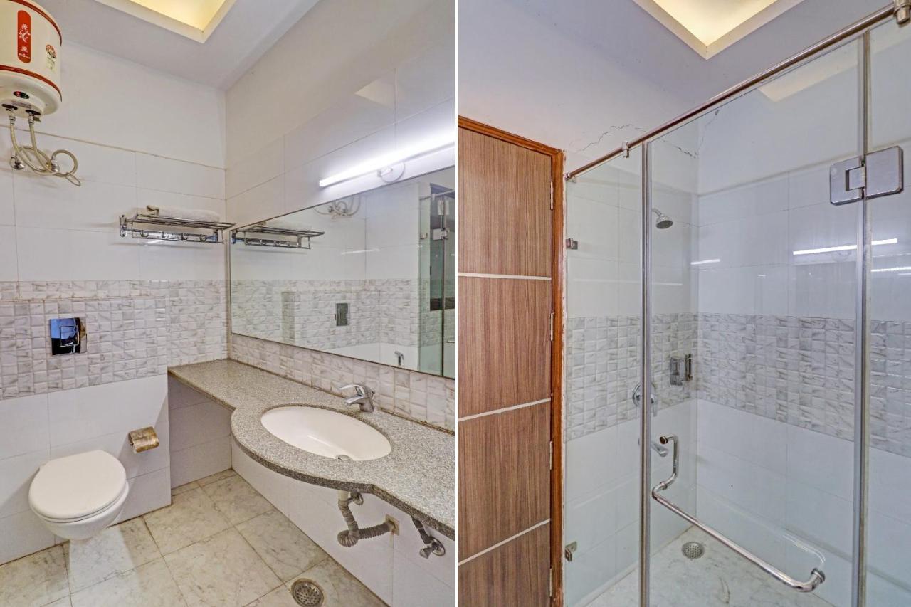 Oyo Townhouse 484 Sanskriti Hotel Делхи Екстериор снимка
